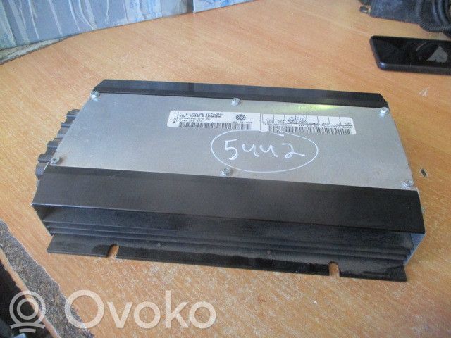 Vahvistin   1K6035456