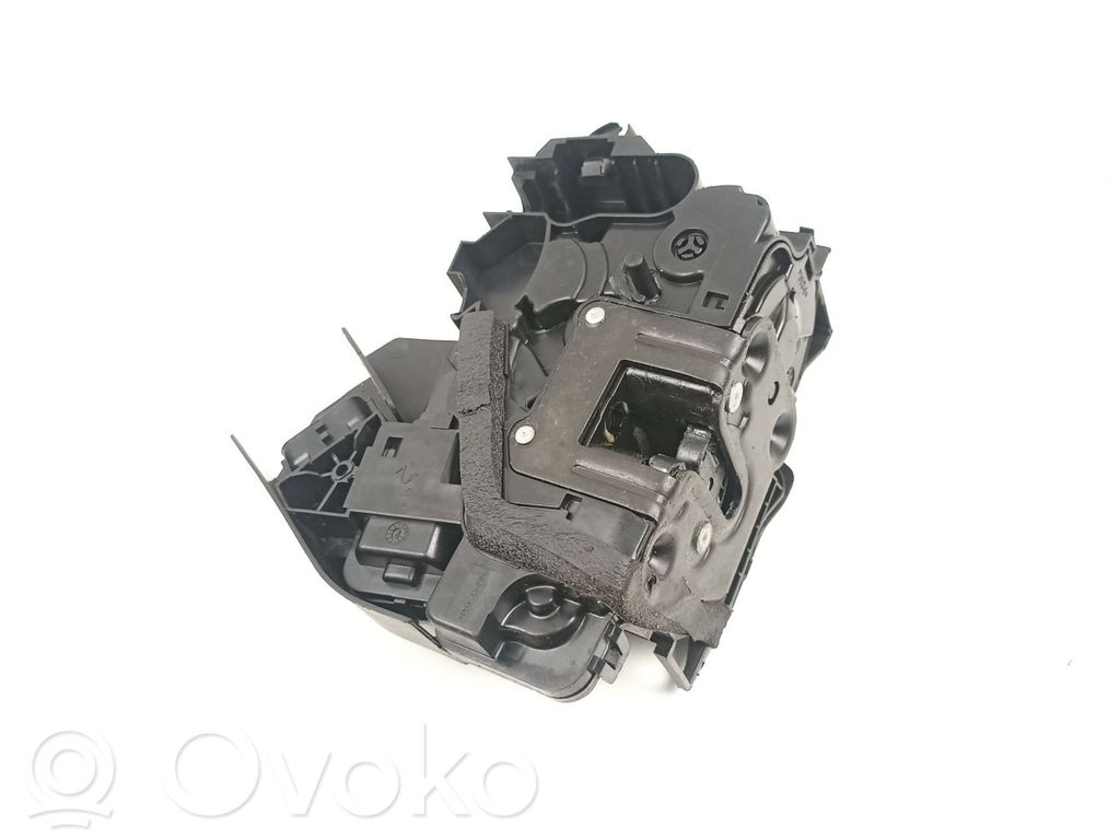 Renault Megane IV Takaoven lukko 