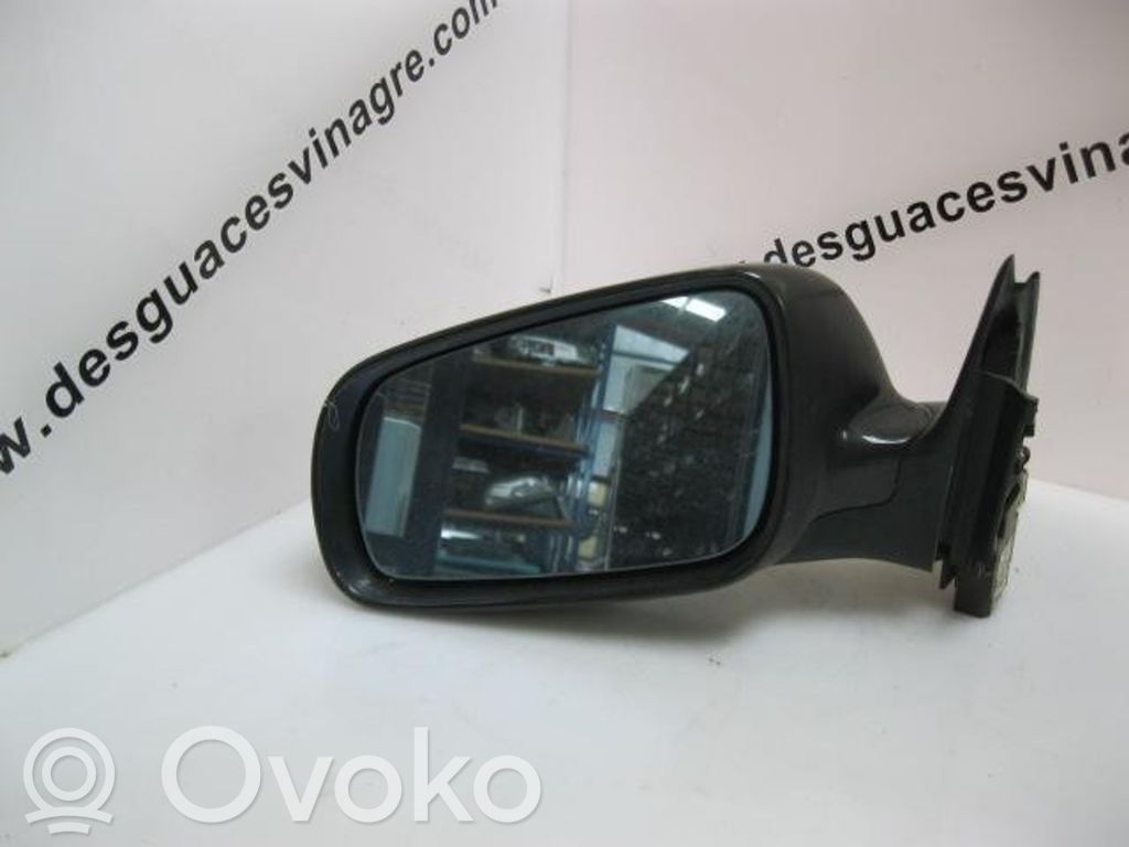 Audi A8 S8 D2 4D Manual wing mirror 