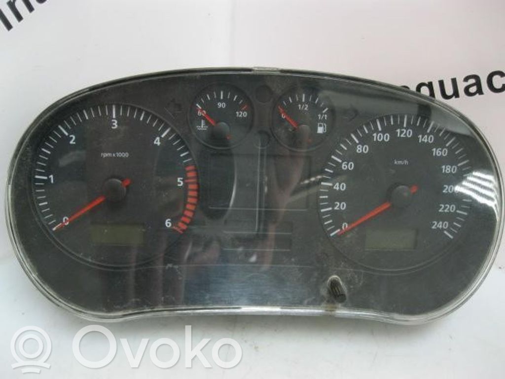 Seat Leon (1M) Licznik / Prędkościomierz 