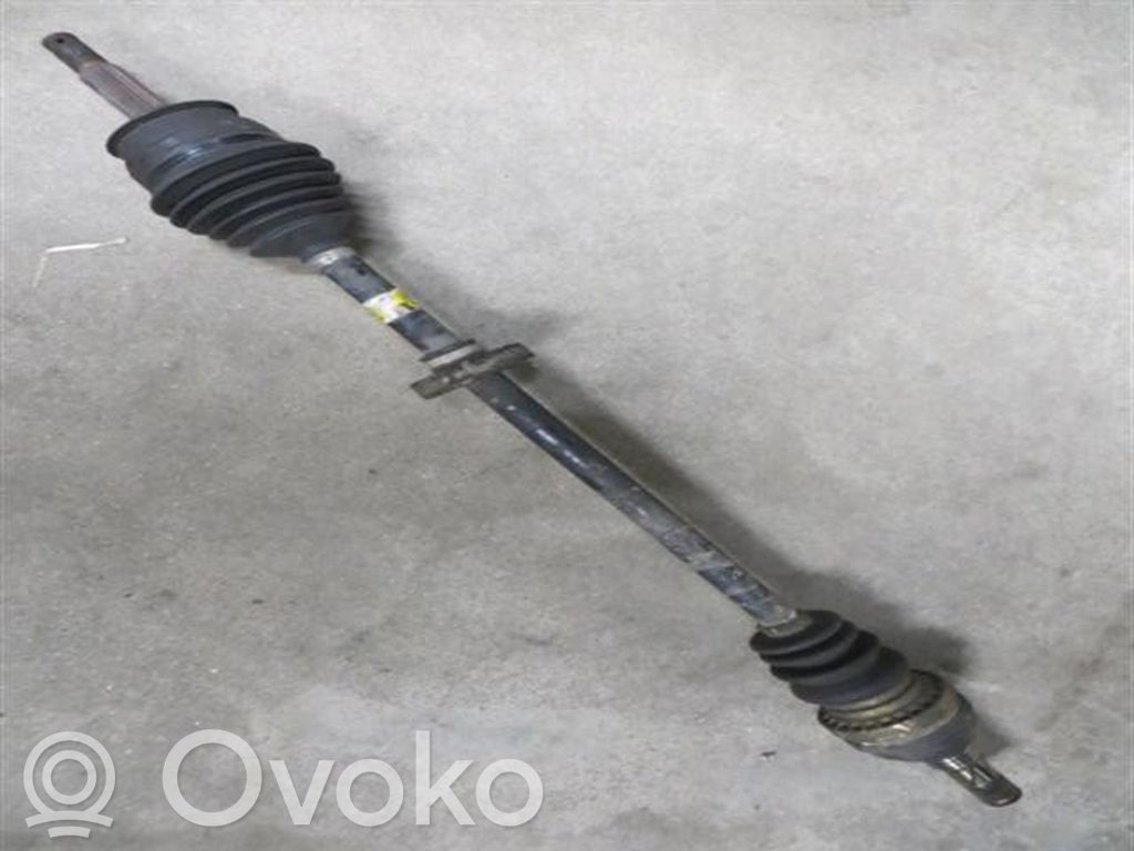 Etuvetoakseli