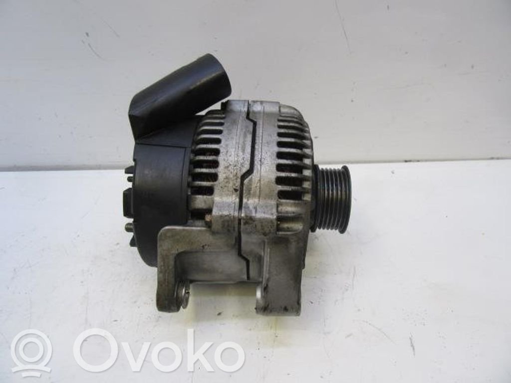 Opel Omega B1 Generator/alternator 