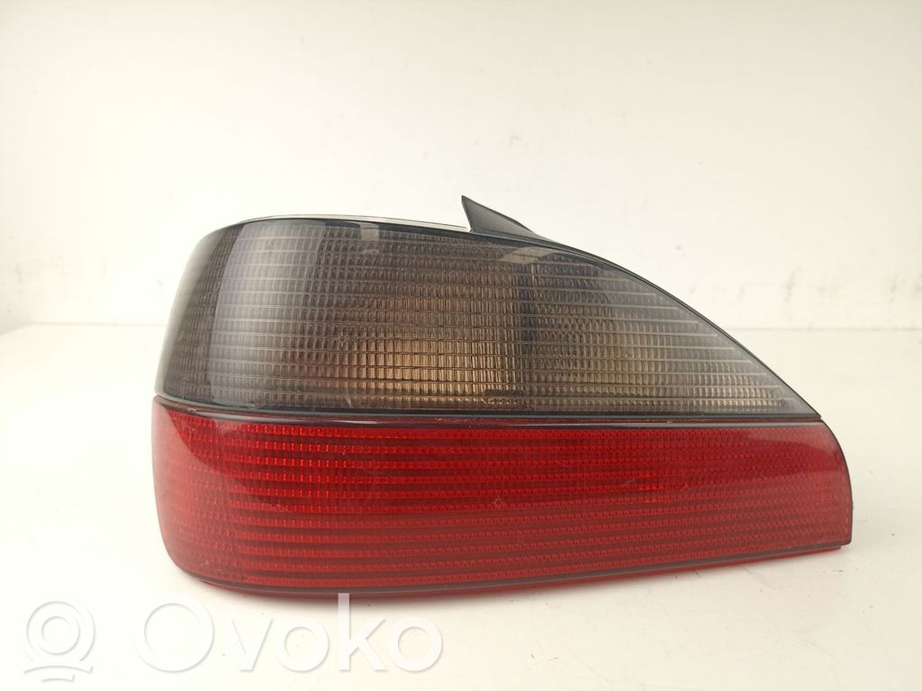 Peugeot 306 Galinis žibintas kėbule 