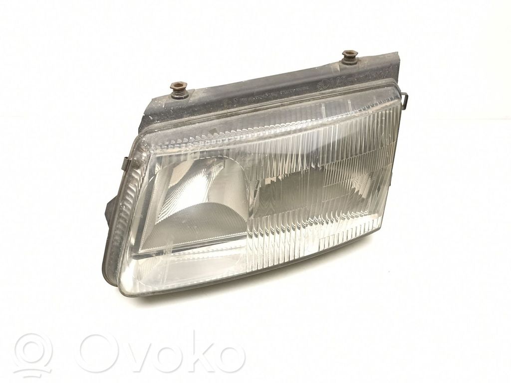 Volkswagen Passat Alltrack Lampa przednia 