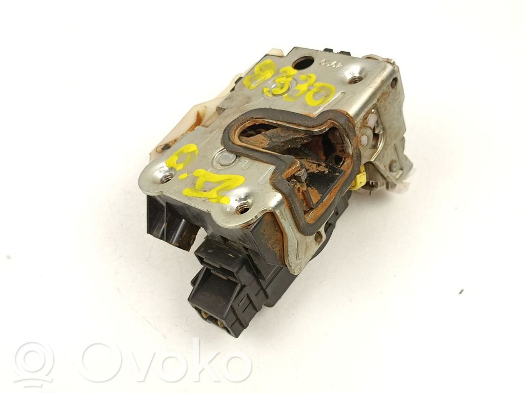Dacia Duster Front door lock 