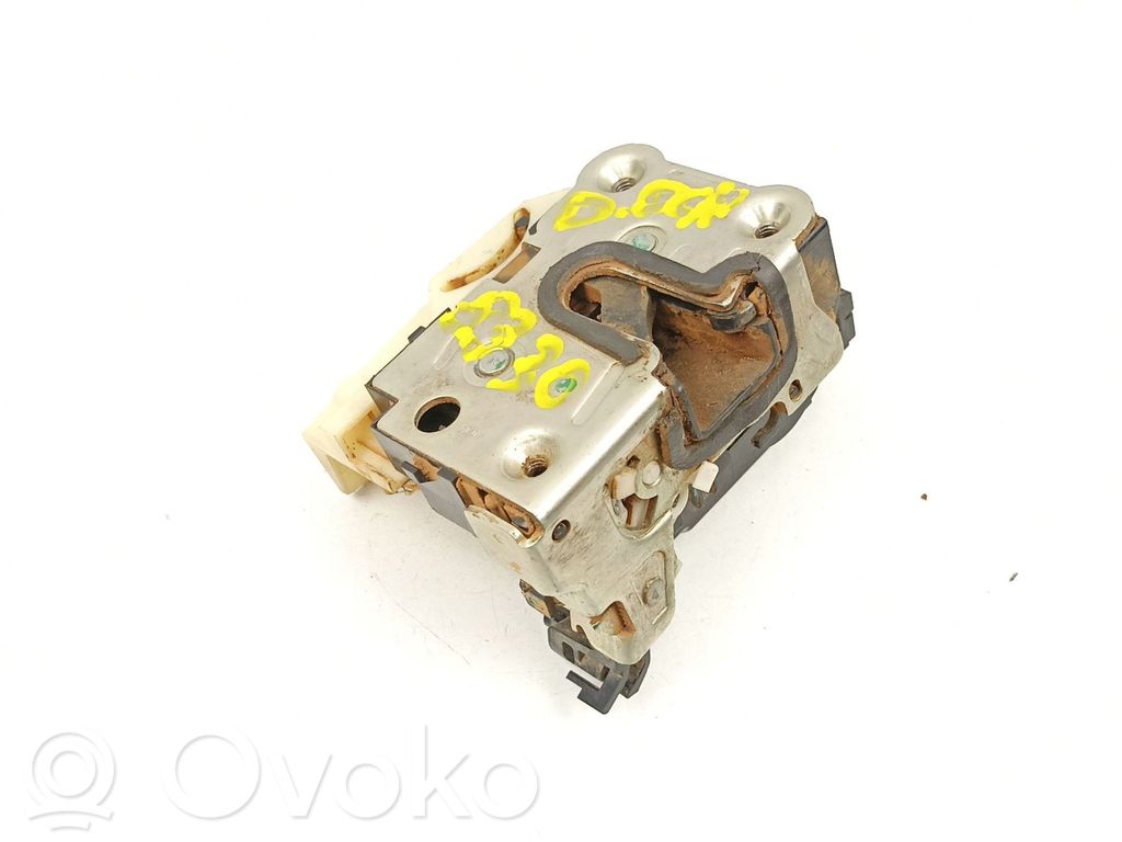Dacia Duster Front door lock 