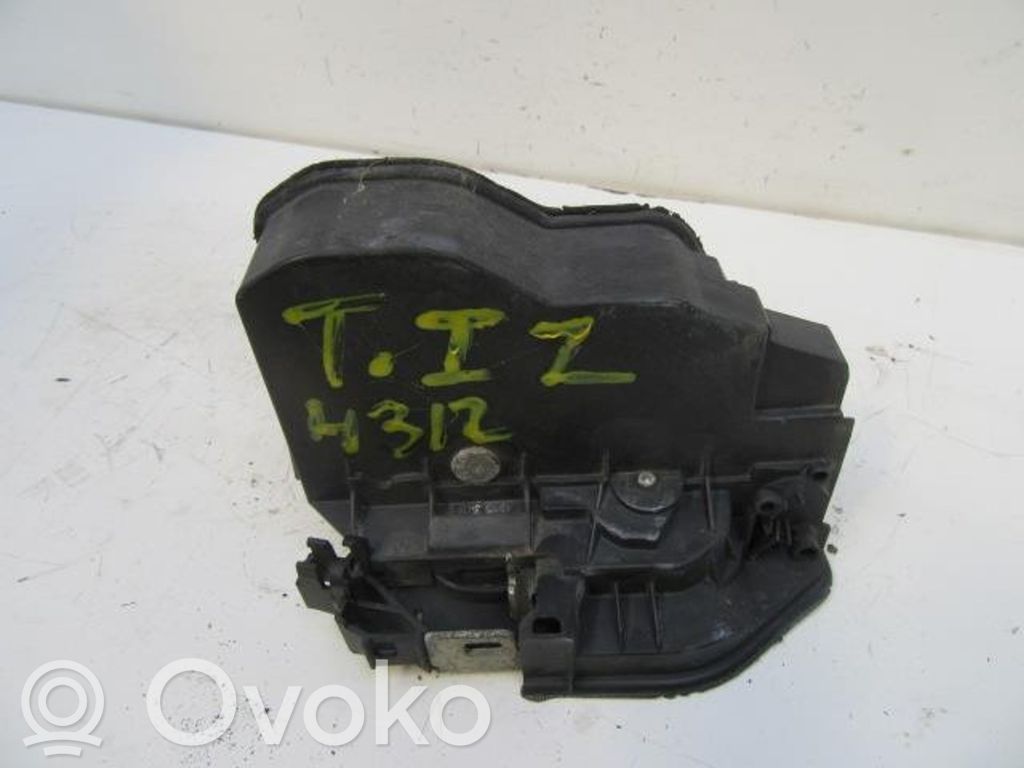 Cerradura de puerta trasera   7036171