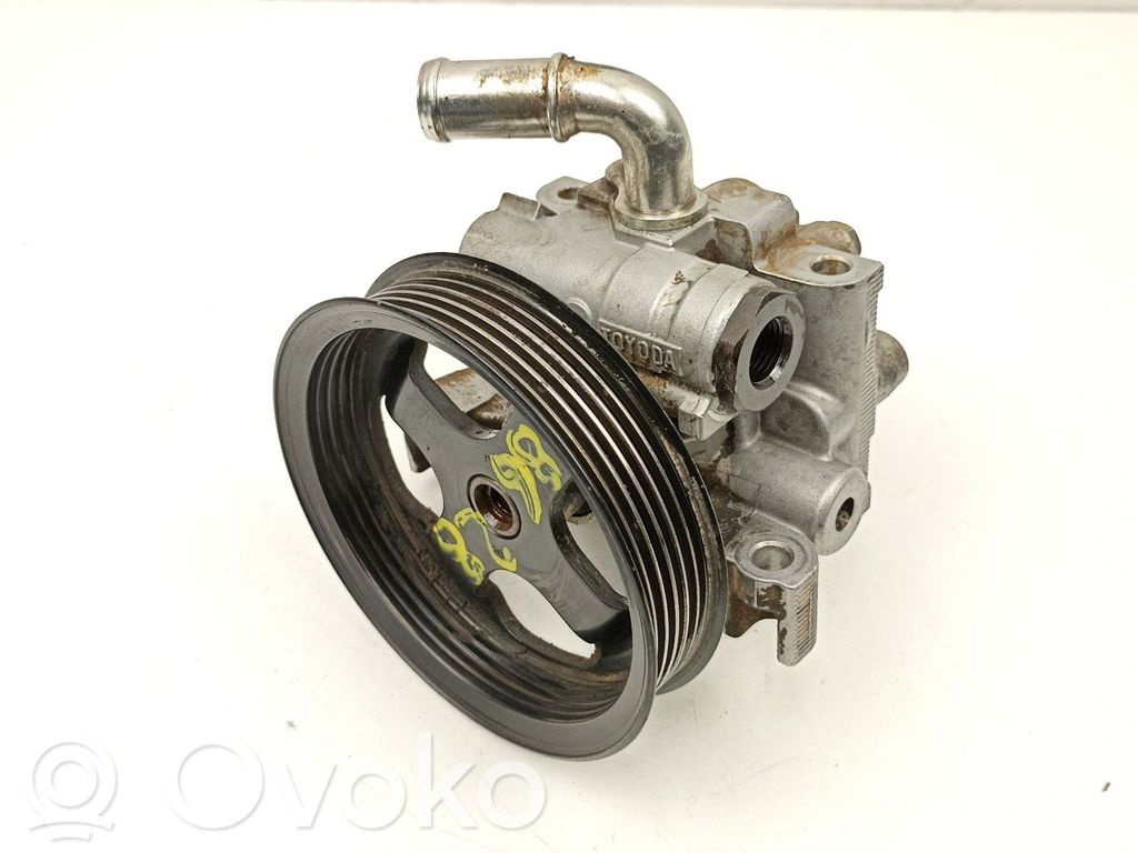 Ohjaustehostimen pumppu   2T143A696AK