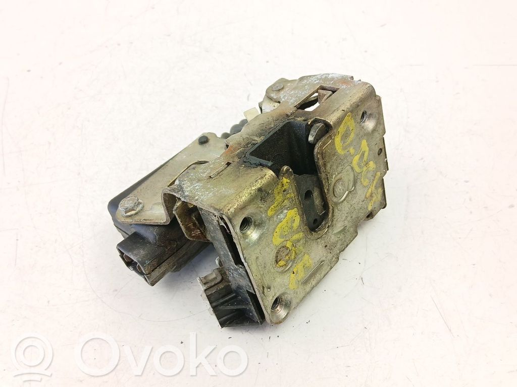 Renault 19 Priekšpusē slēdzene 
