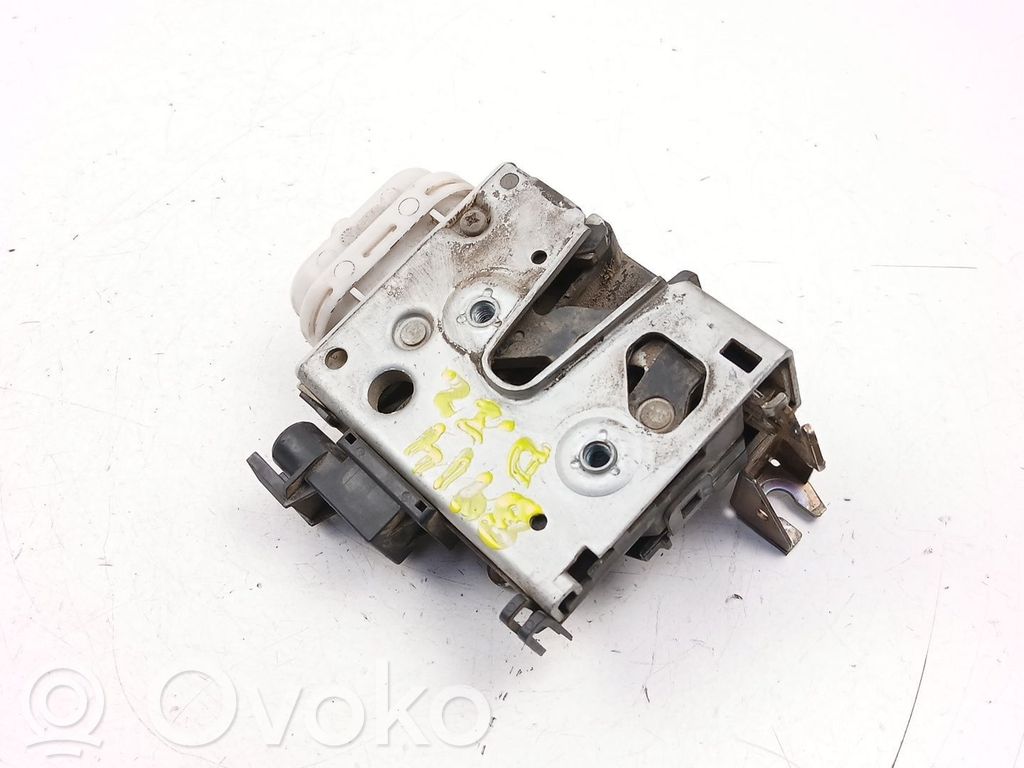 Audi A4 S4 B5 8D Încuietoare ușă față 
