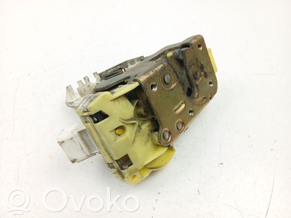 Etuoven lukko   XS41A21812CF
