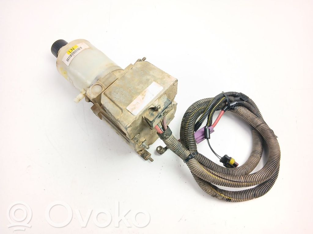 Ohjaustehostimen pumppu   9226482