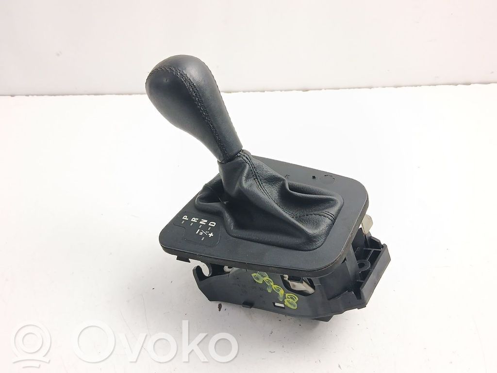 Pavarų perjungimo traukė   7515261