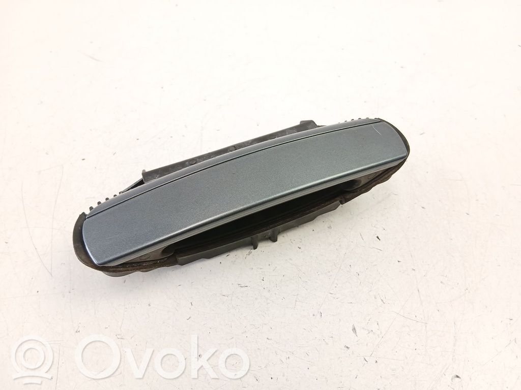 Manecilla externa puerta trasera   4B0839885