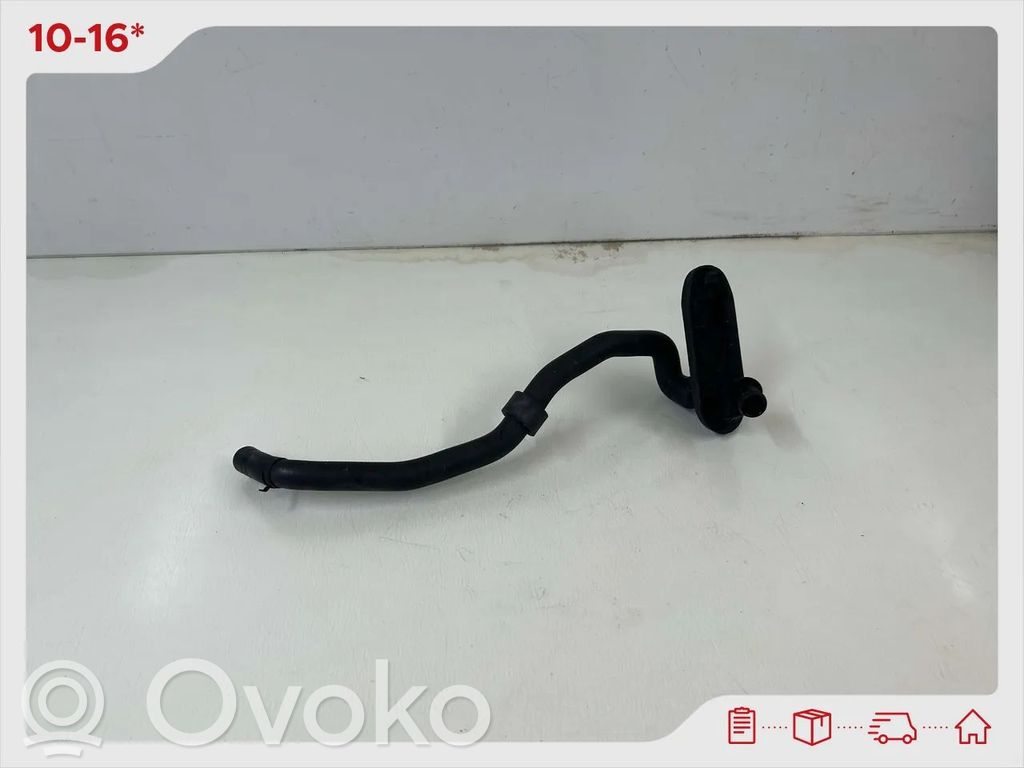 Audi A4 S4 B9 8W Tubo flessibile del liquido di raffreddamento del motore 