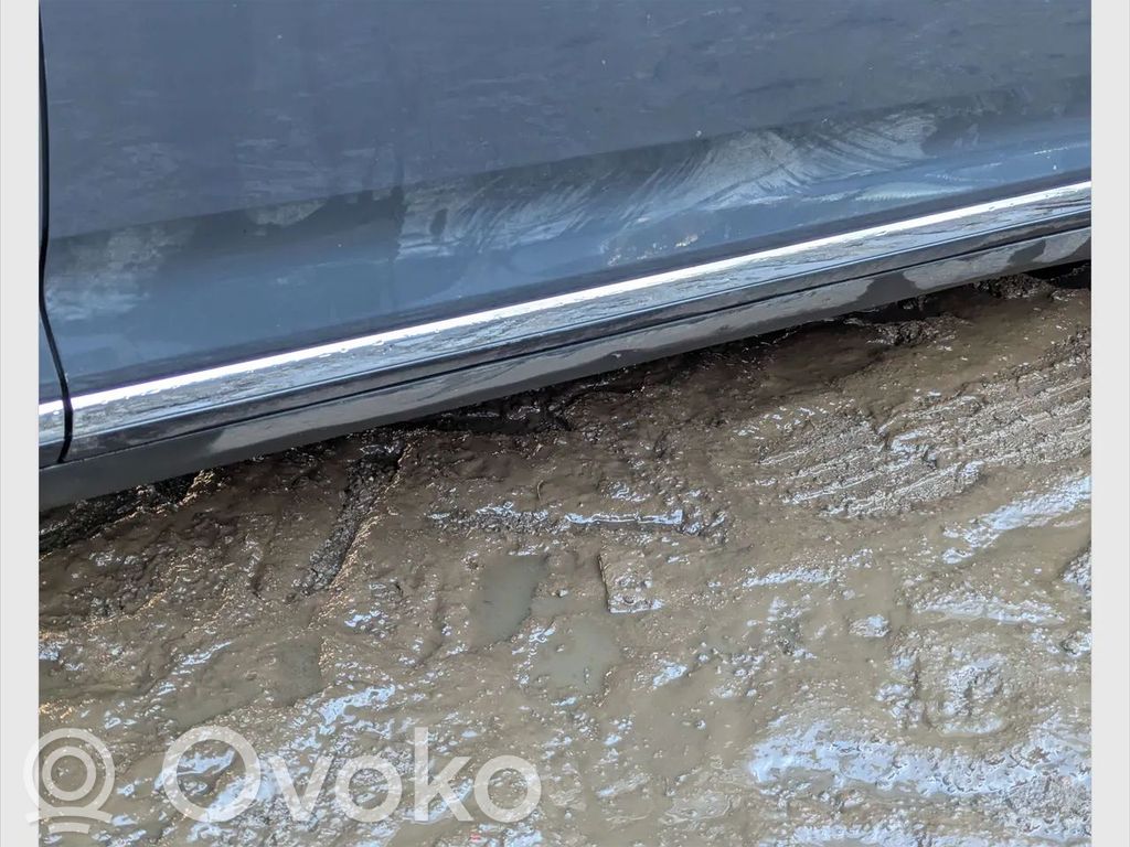 Volkswagen PASSAT B8 Etuoven lista (muoto) 