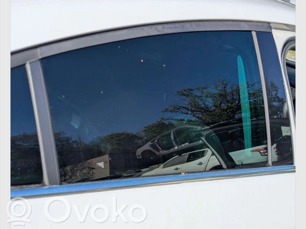 Opel Insignia A Regulador de puerta trasera con motor 