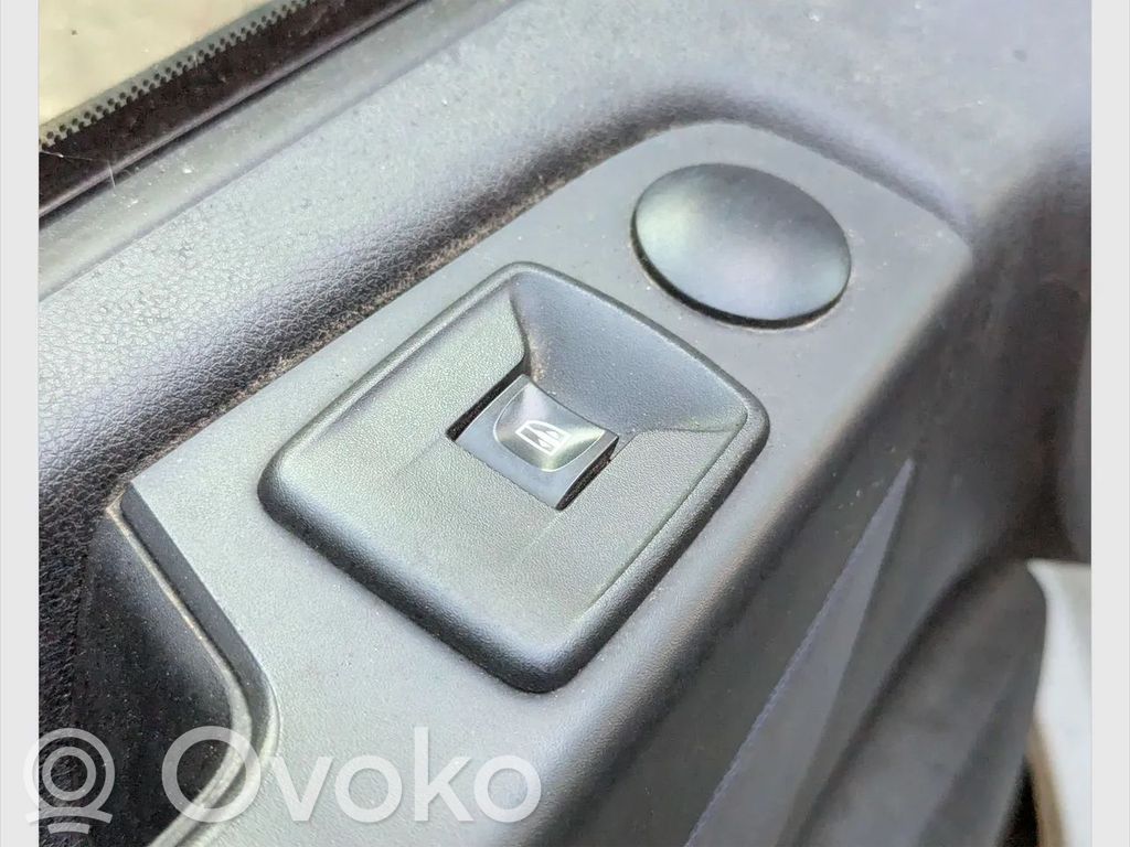 Opel Vivaro Electric window control switch 