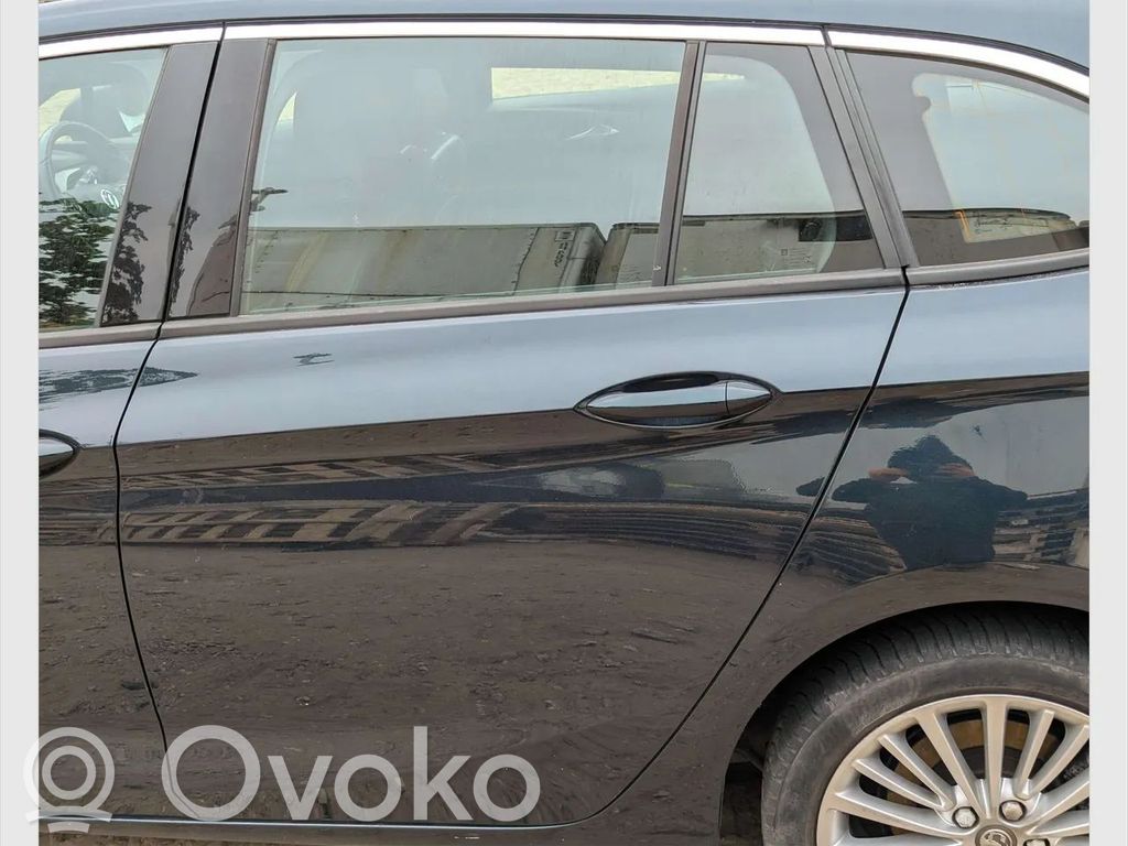 Opel Astra K Задняя дверь 