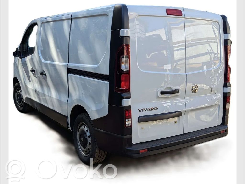 Panel lateral trasero   BX82