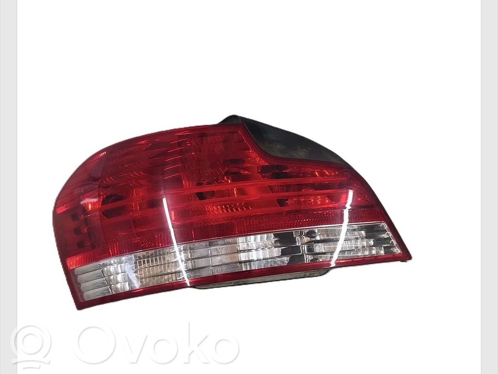 Rear/tail lights   63214869809