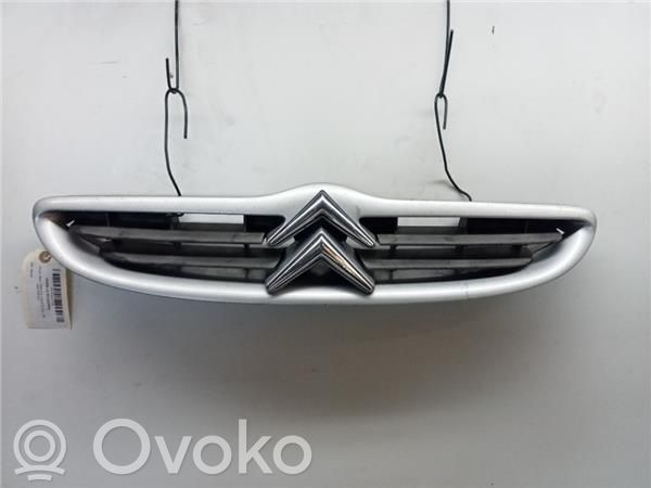 Citroen Saxo Front bumper upper radiator grill 