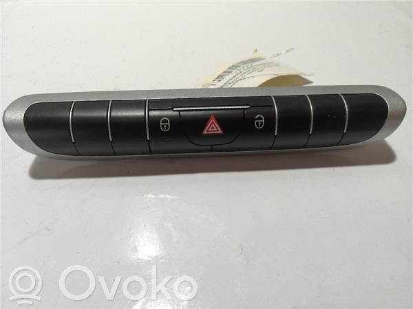 Smart ForTwo II Central locking switch button 