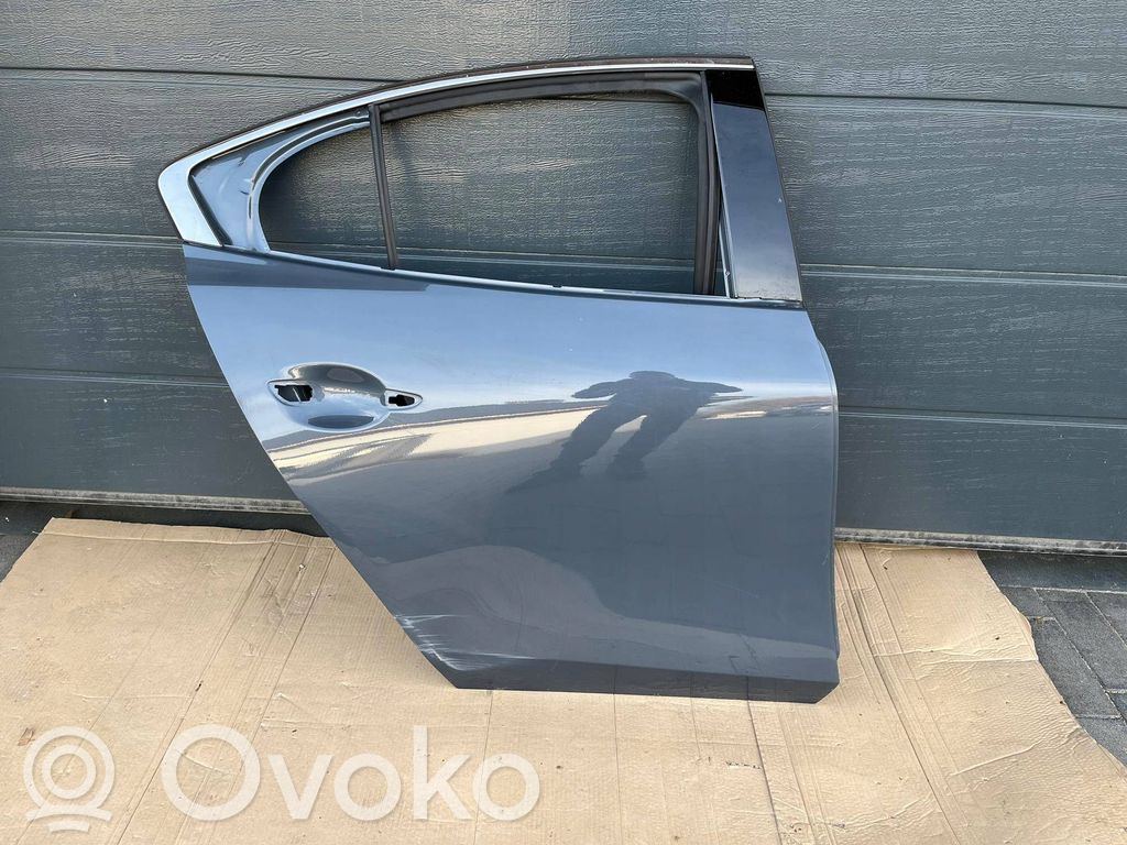 Mazda 3 Aizmugurējās durvis 