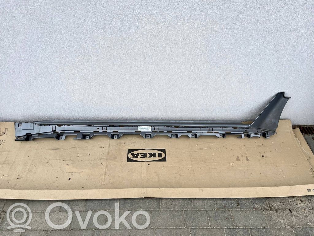 BMW 4 G22 G23 G24 G26 Foot area side trim 