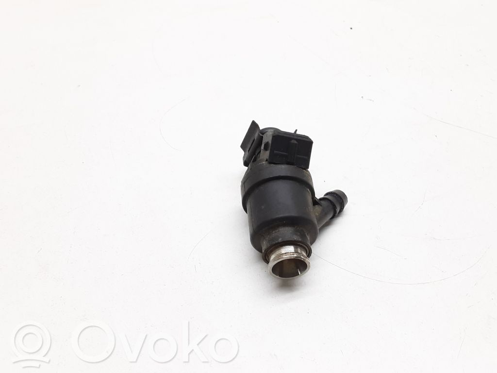 BMW 3 E46 Fuel injector 