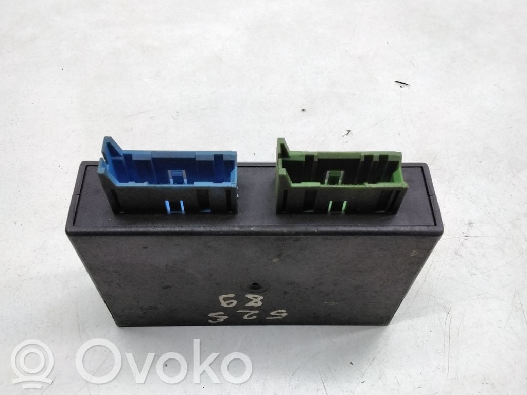 BMW 5 E34 Komforto modulis 