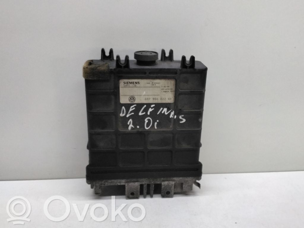 Volkswagen PASSAT B4 Engine control unit/module 