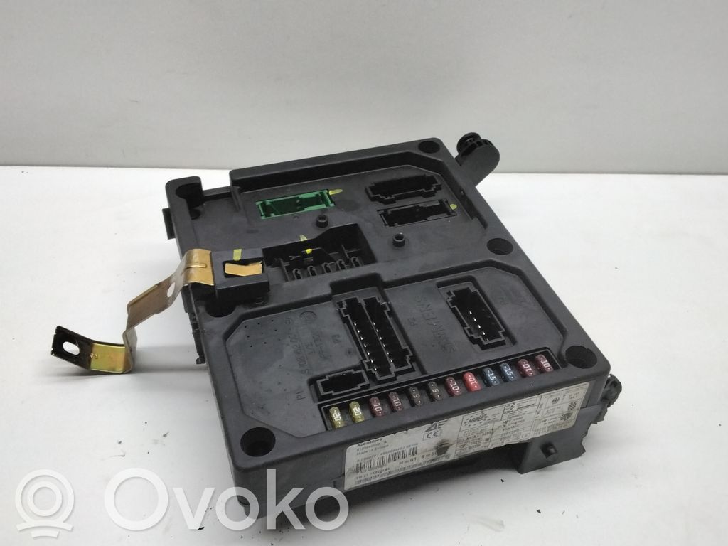 Ford Galaxy Fuse module 