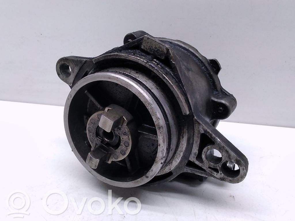 BMW 5 E39 Vacuum pump 