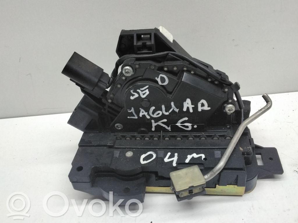 Jaguar X-Type Aizmugurē slēdzene 