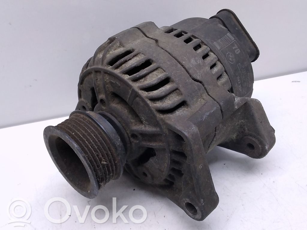 BMW 3 E36 Ģenerators 