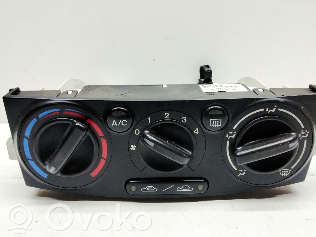 Mazda MPV Climate control unit 