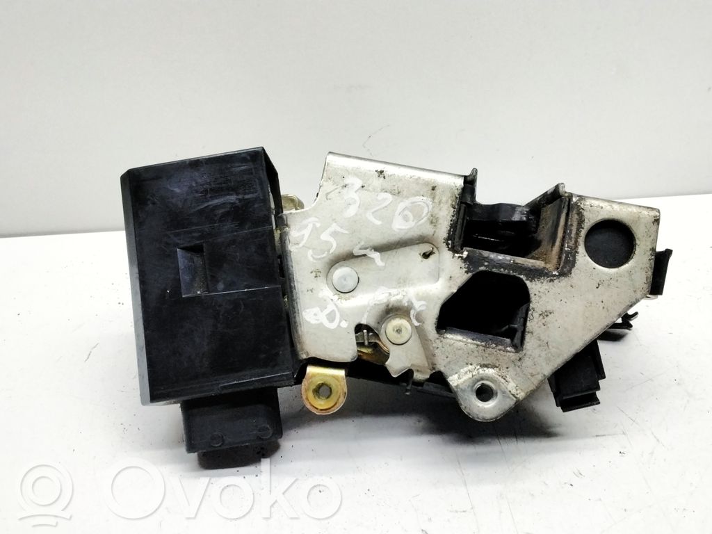 BMW 3 E36 Front door lock 