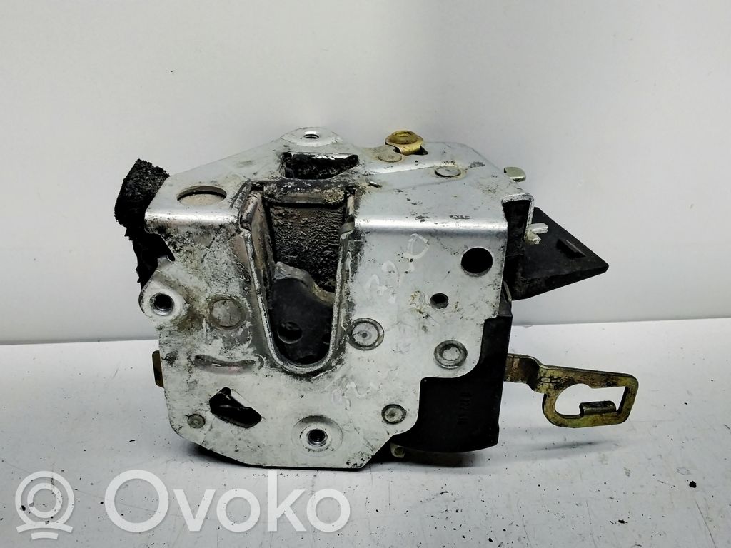 BMW 3 E36 Front door lock 