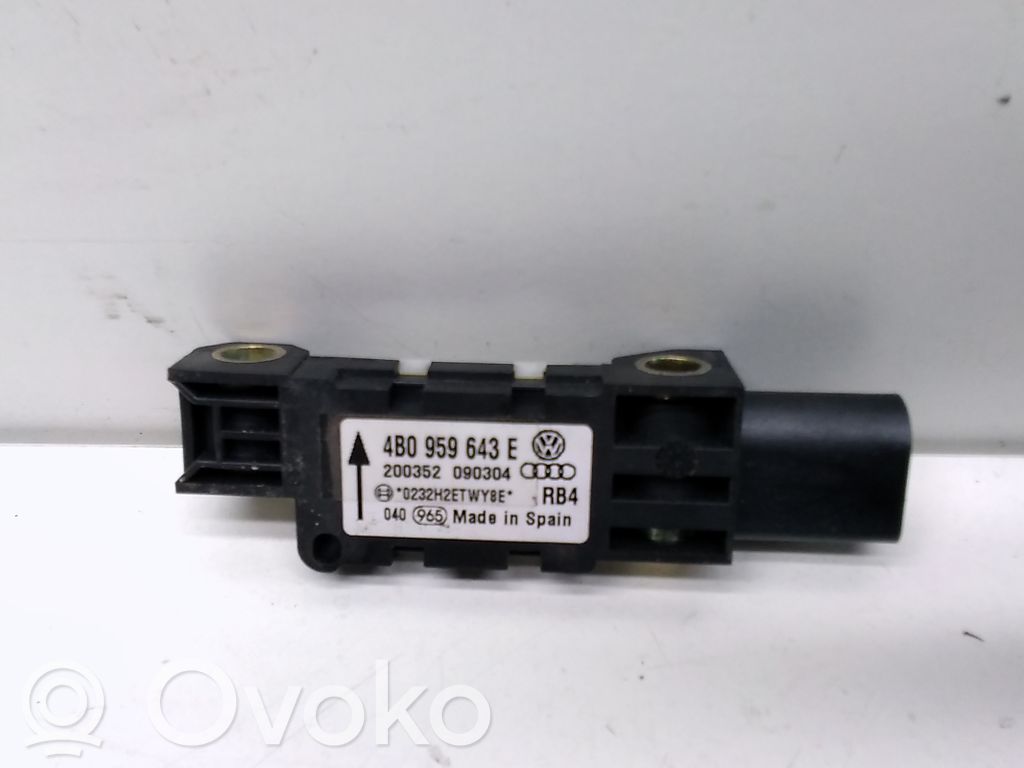 Audi A3 S3 8P Czujnik uderzenia Airbag 