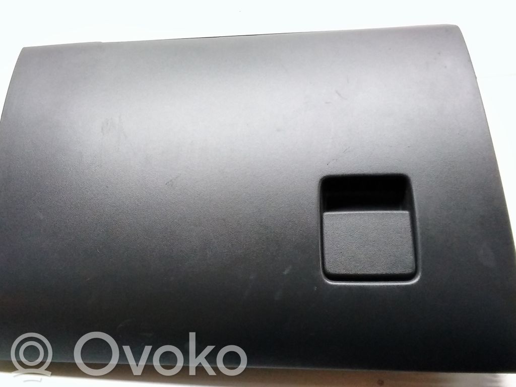 Opel Signum Daiktadėžės (bordačioko) komplektas 