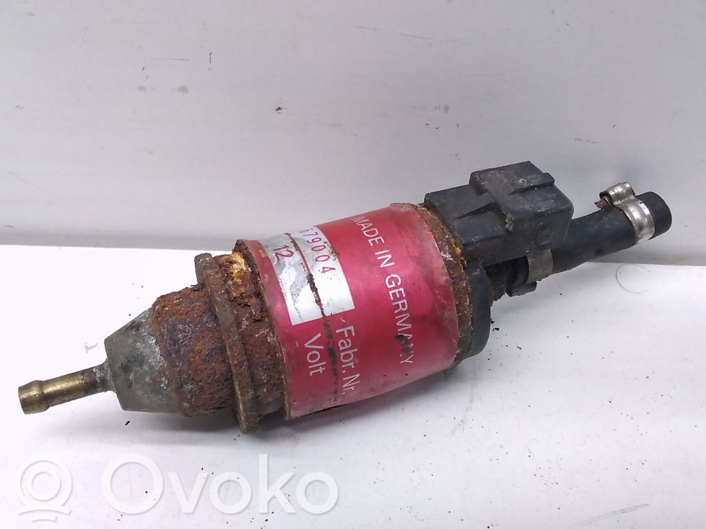 BMW 5 E39 Webasto auxiliary heater fuel pump 