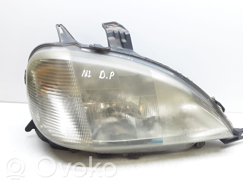 Mercedes-Benz ML W163 Lampa przednia 