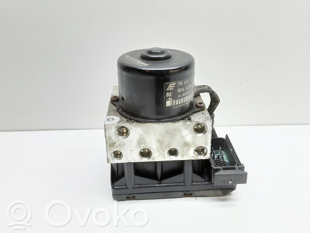Seat Alhambra (Mk1) ABS bloks 