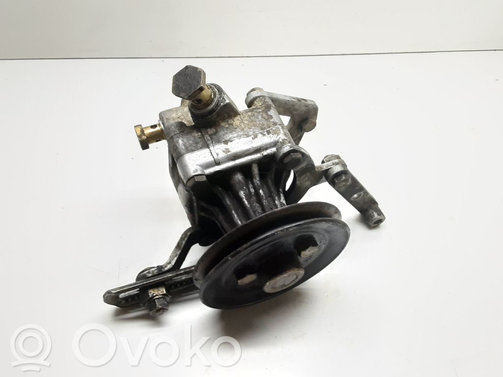 BMW 5 E34 Servopumpe 