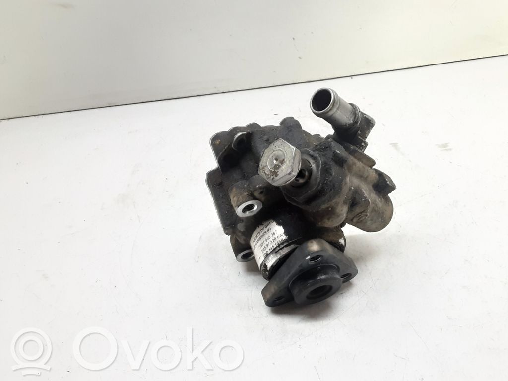 Audi A6 S6 C5 4B Power steering pump 