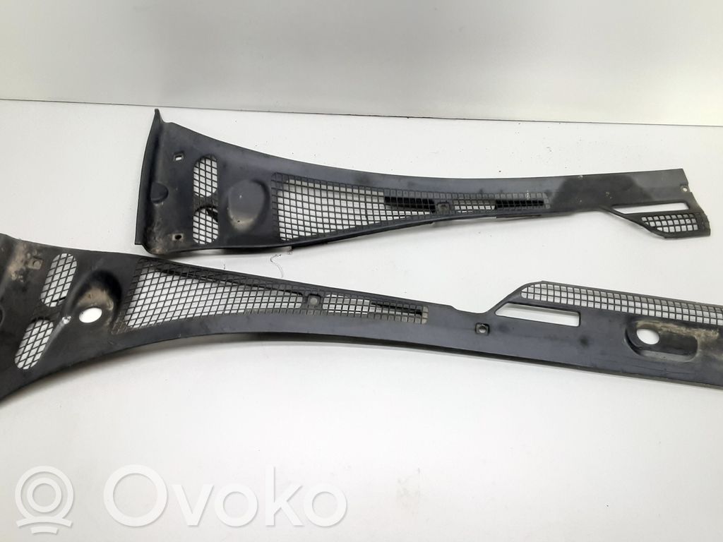 BMW 5 E34 Wiper trim 