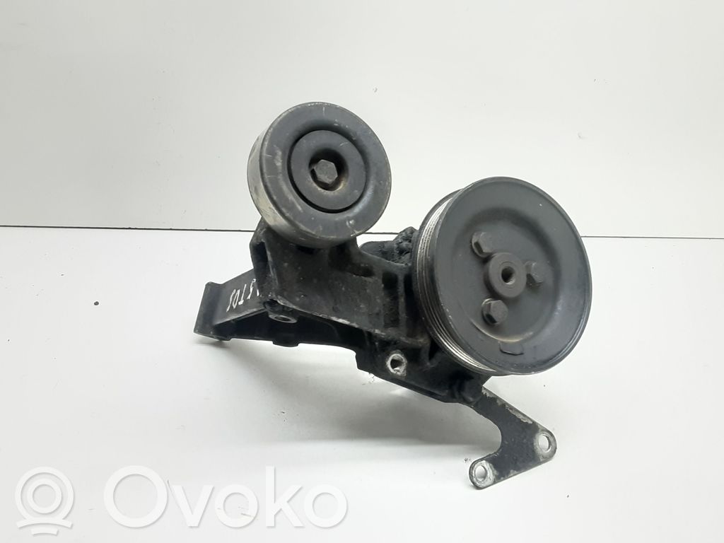 BMW 5 E39 Ohjaustehostimen pumppu 