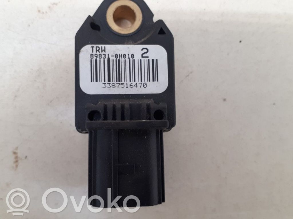 Toyota Yaris Airbagsensor Crashsensor Drucksensor 