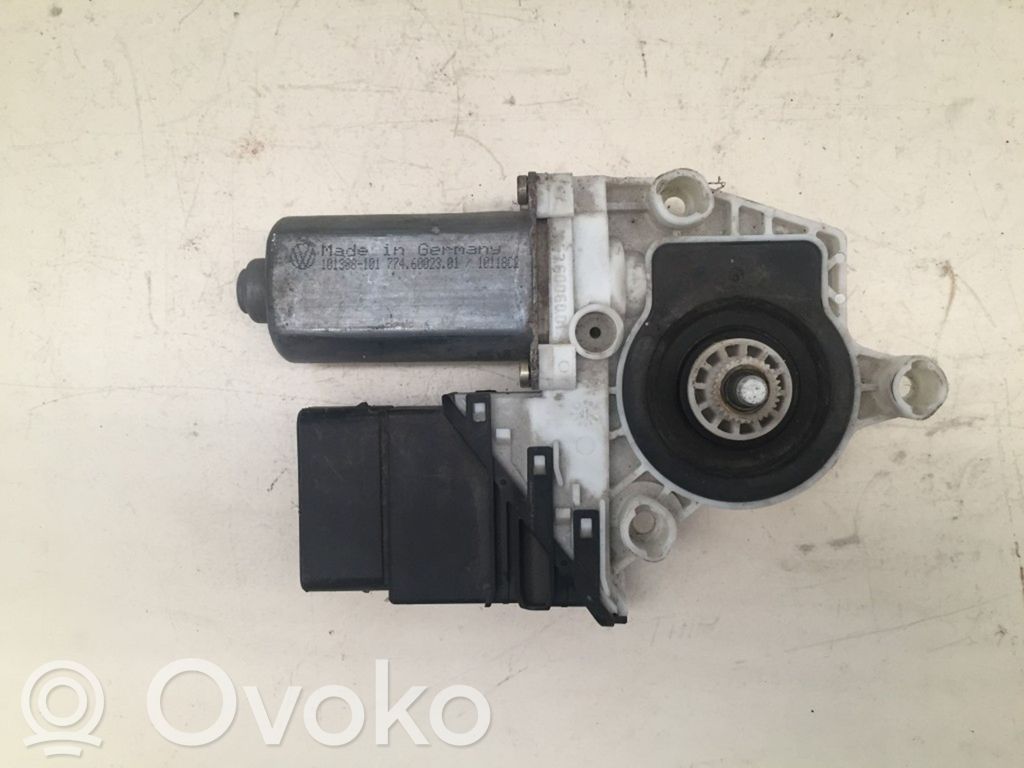 Volkswagen Golf IV Silnik regulatora szyby drzwi przednich 